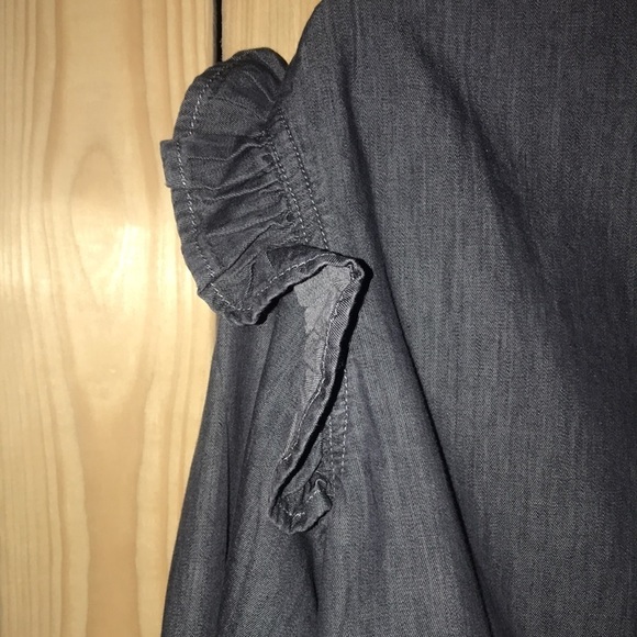 Elan Ruffled Gray Blouse S NWT - Picture 3 of 10